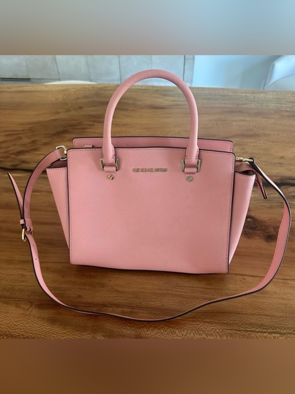 NWOT Michael Kors Pink Saffiano Leather Tote Bag 
Satchel Crossbody Purse